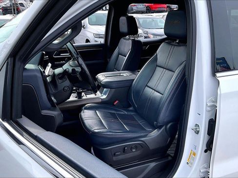 Used 2022 Chevrolet Silverado 1500 High Country w/ High Country Premium Package image 22