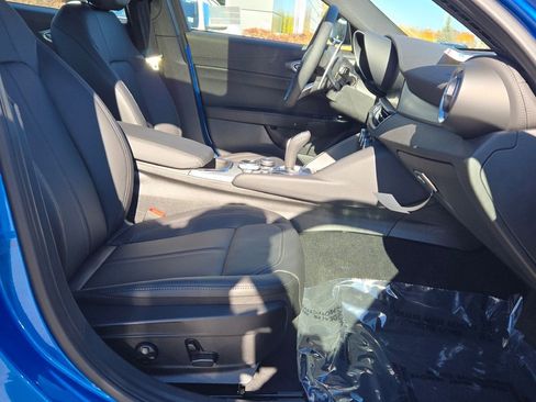 New 2025 Alfa Romeo Giulia AWD image 6