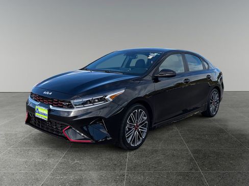 Used 2023 Kia Forte GT image 3