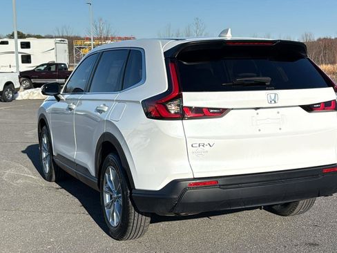 Used 2024 Honda CR-V EX image 10