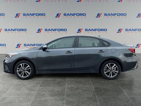 Used 2023 Kia Forte LXS FWD image 2