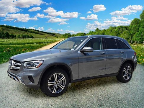 Used 2021 Mercedes-Benz GLC 300 4MATIC image 2