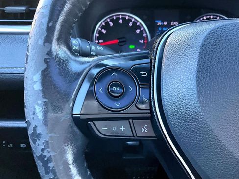 Used 2019 Toyota RAV4 XLE image 22