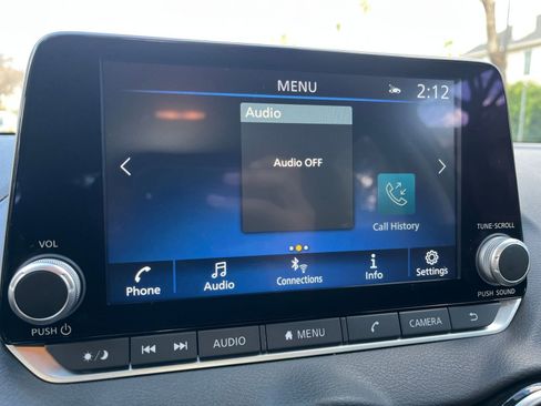 Used 2025 Nissan Sentra SV image 21