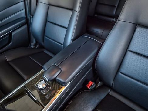 Used 2015 Mercedes-Benz E 350 Sedan image 33