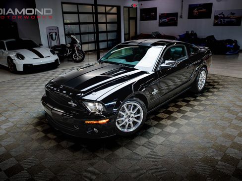 Used 2009 Ford Mustang Shelby GT500 RWD image 9