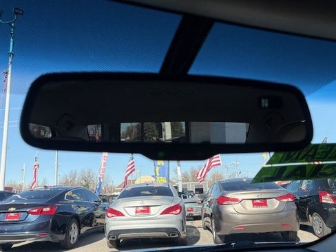 Used 2012 Toyota Camry L image 30