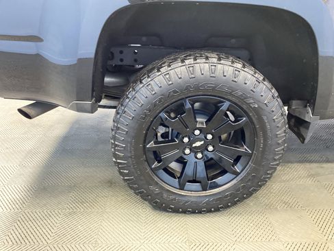 Used 2021 Chevrolet Colorado Z71 w/ Z71 Midnight Edition image 31
