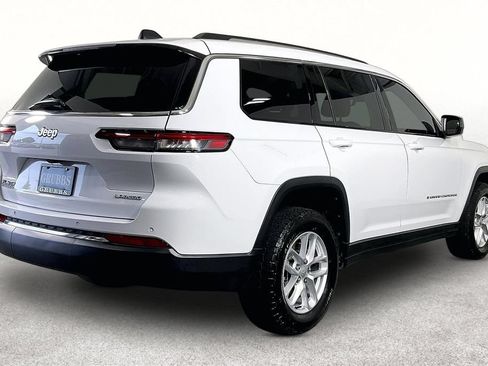 Used 2022 Jeep Grand Cherokee L Laredo w/ Luxury Tech Group I AWD/4WD image 2