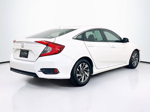 Used 2018 Honda Civic EX image 9