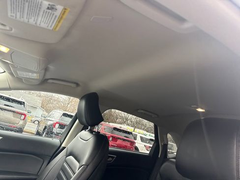 Used 2024 Ford Edge SEL image 23