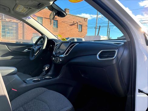 Used 2023 Chevrolet Equinox LT image 14