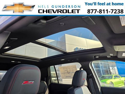 New 2026 Chevrolet Traverse Z71 w/ Enhanced Driving Package AWD/4WD image 8