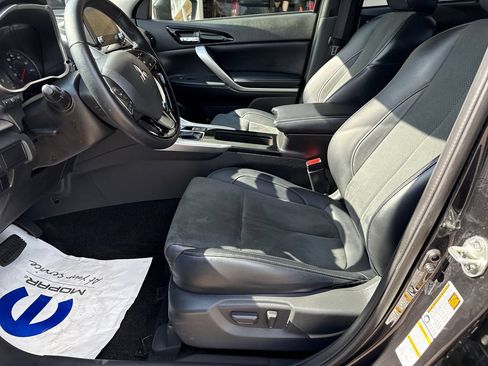 Used 2025 Mitsubishi Eclipse Cross AWD image 9