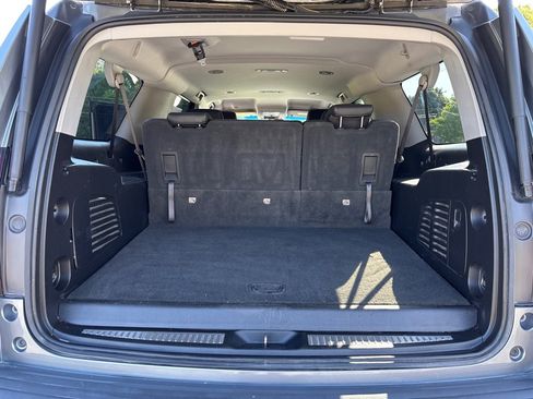 Used 2020 Chevrolet Suburban LT AWD/4WD image 11