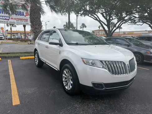 Used 2015 Lincoln MKX FWD w/ Equipment Group 102A image 2