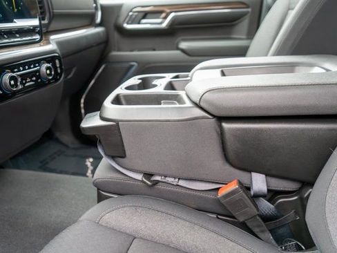 Used 2024 Chevrolet Silverado 1500 LT AWD/4WD image 20