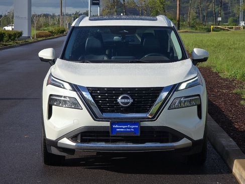 Used 2023 Nissan Rogue Platinum AWD/4WD image 8