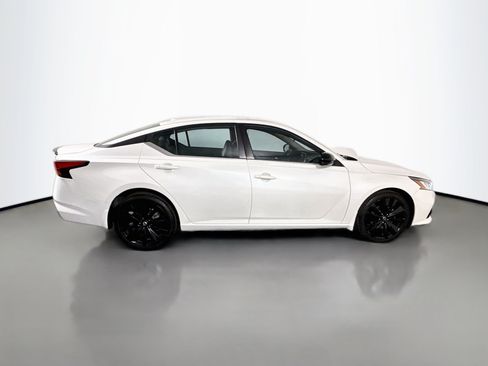 Used 2022 Nissan Altima 2.5 SR w/ Midnight Edition Package AWD/4WD image 11