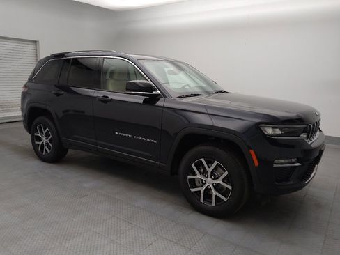 Used 2023 Jeep Grand Cherokee Limited AWD/4WD image 11