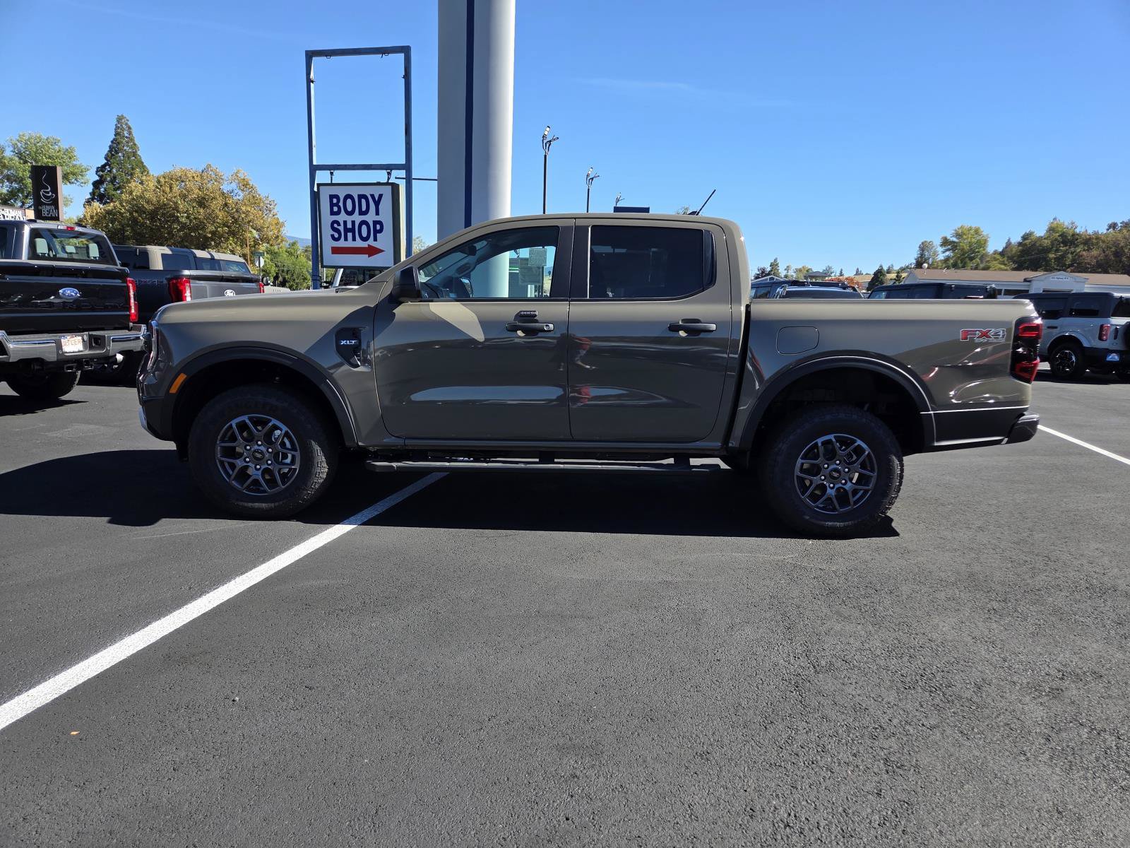 New 2026 Ford Ranger XLT w/ Equipment Group 301A High AWD/4WD image 8