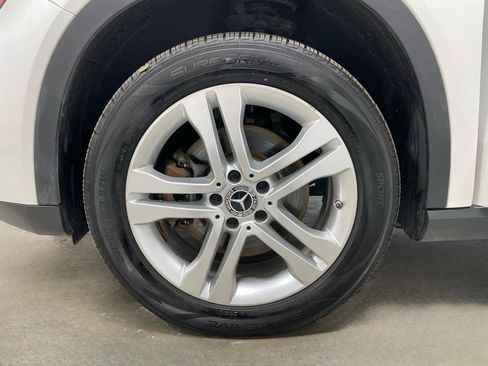Used 2018 Mercedes-Benz GLA 250 4MATIC w/ Premium Package image 7