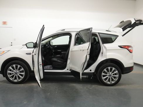 Used 2018 Ford Escape Titanium w/ Ford Safe & Smart Package AWD/4WD image 25