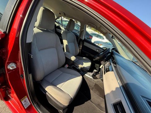 Used 2016 Toyota Corolla LE image 11