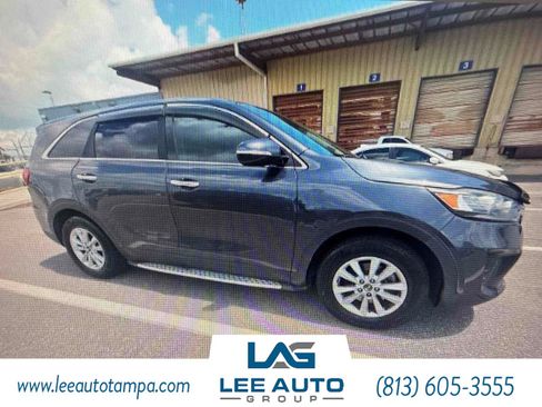 Used 2020 Kia Sorento LX FWD image 3