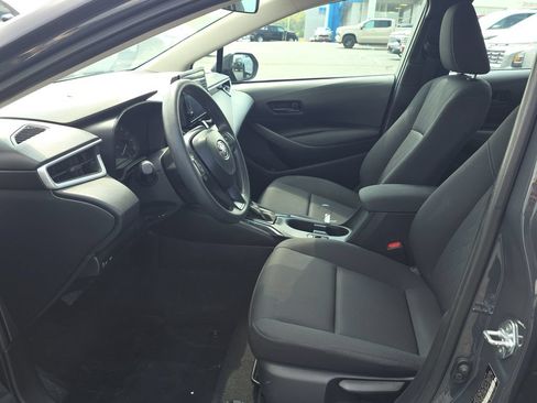 Used 2025 Toyota Corolla LE FWD image 15
