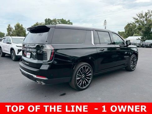 Certified 2025 Chevrolet Suburban High Country AWD/4WD image 6