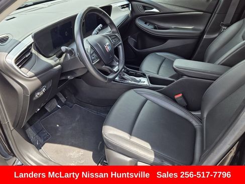 Used 2024 Buick Encore GX Sport Touring FWD image 17