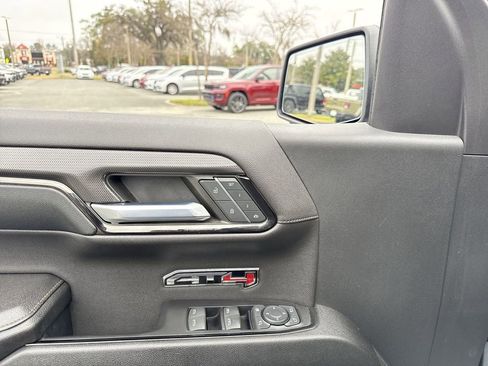 Used 2023 GMC Sierra 1500 AT4 w/ Technology Package image 11