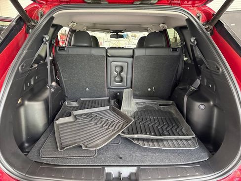Used 2024 Mitsubishi Outlander AWD image 17