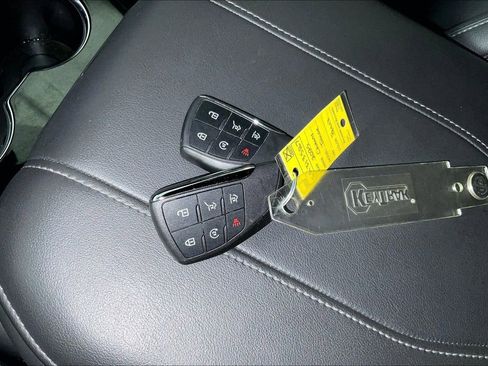 Used 2025 Chevrolet Tahoe Z71 AWD/4WD image 14