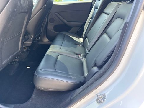 Used 2023 Tesla Model Y Long Range AWD/4WD image 21