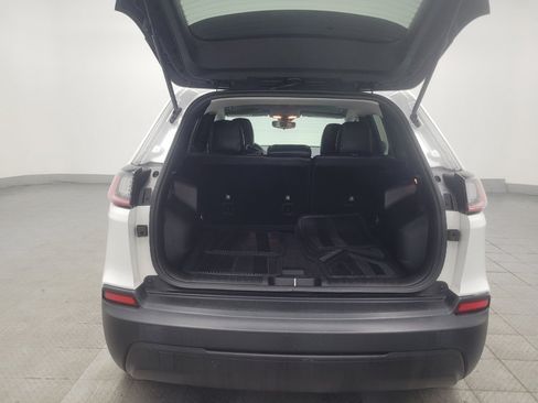 Used 2021 Jeep Cherokee Latitude FWD image 29