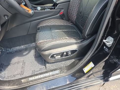 Used 2023 Jeep Grand Cherokee Summit AWD/4WD image 33