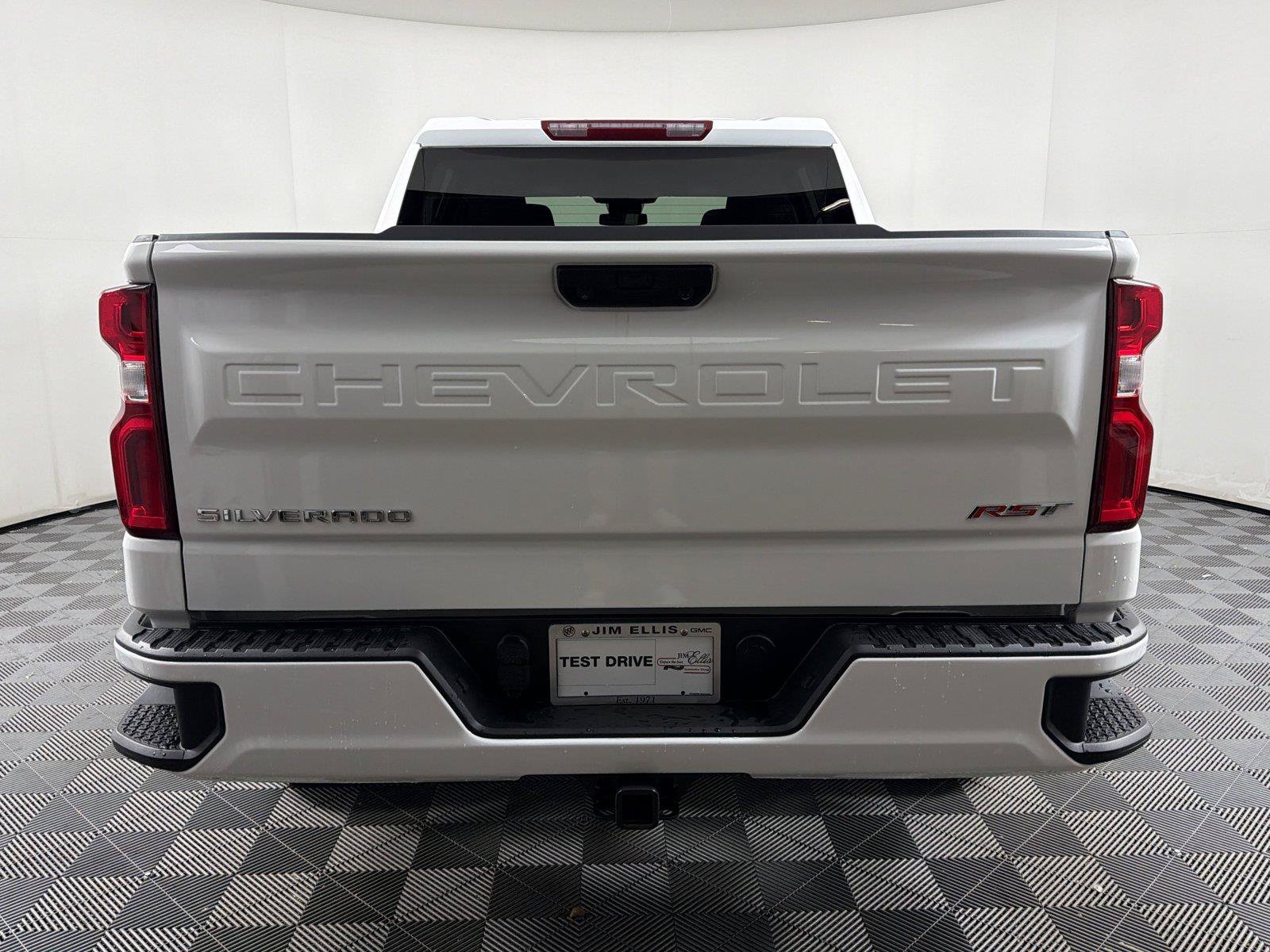 Used 2026 Chevrolet Silverado 1500 RST AWD/4WD image 5