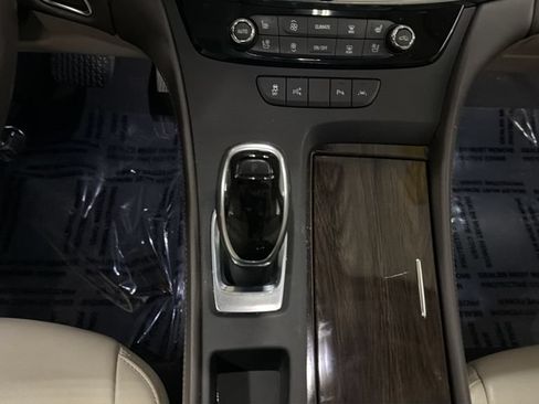 Used 2018 Buick LaCrosse Premium w/ Driver Confidence Package #2 AWD/4WD image 17