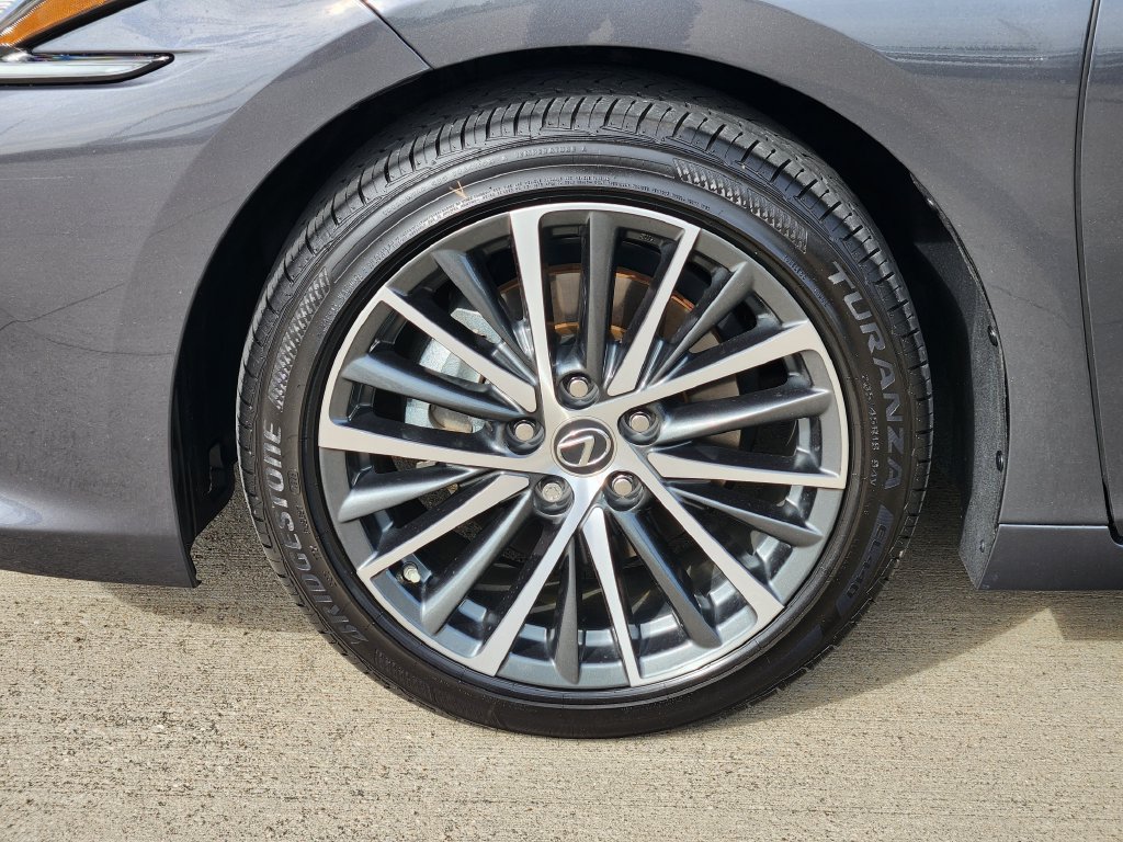 Certified 2025 Lexus ES 350 w/ Premium Package FWD image 10