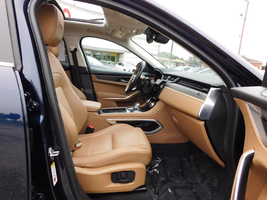 Used 2023 Jaguar F-PACE S AWD/4WD image 9