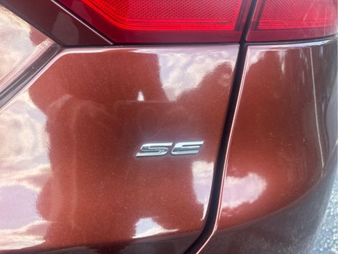 Used 2016 Ford Fusion SE FWD image 14