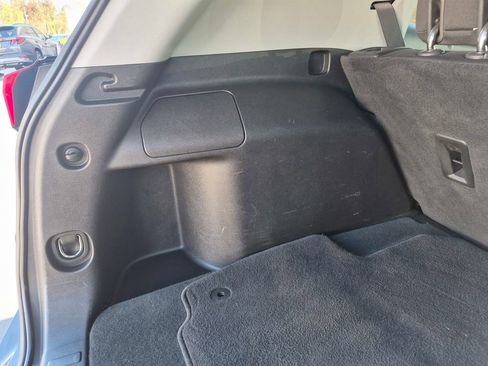 Used 2018 GMC Terrain SLE image 21