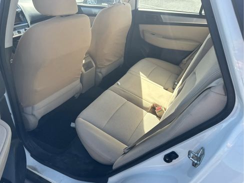 Used 2018 Subaru Outback 2.5i image 10