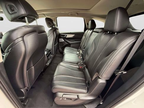 Certified 2025 Acura MDX SH-AWD w/ Technology Package image 11