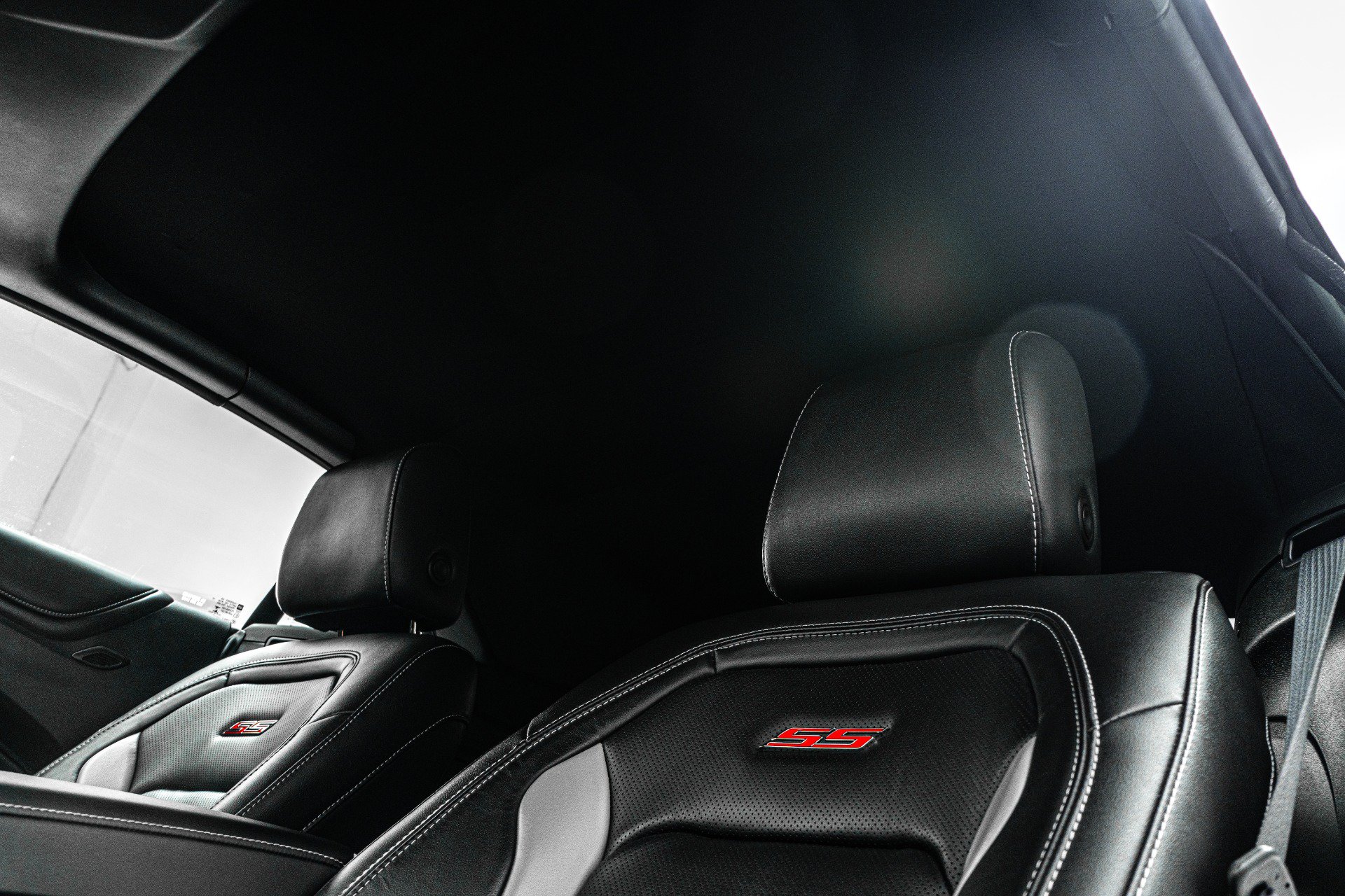 Used 2018 Chevrolet Camaro SS RWD image 36