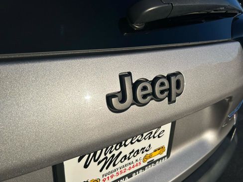 Used 2019 Jeep Cherokee Trailhawk image 29