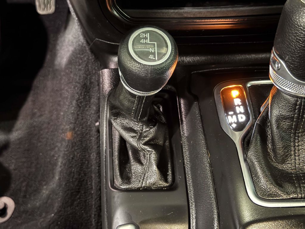 Used 2023 Jeep Wrangler Sport AWD/4WD image 25