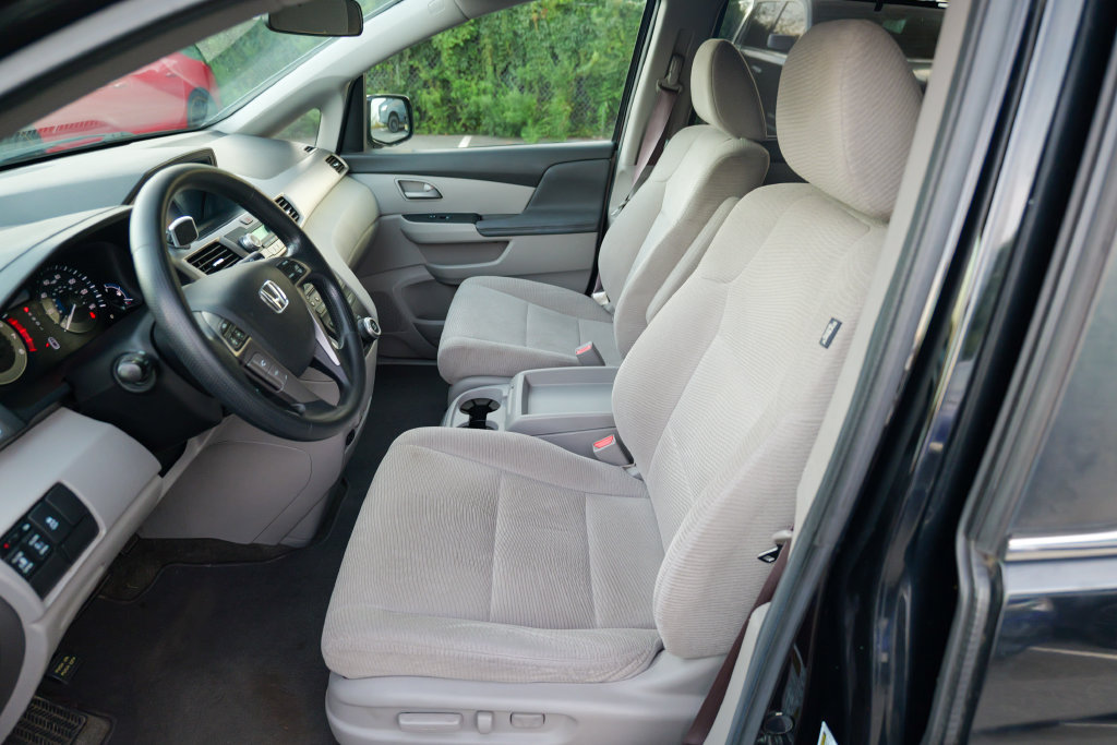 Used 2013 Honda Odyssey EX image 20